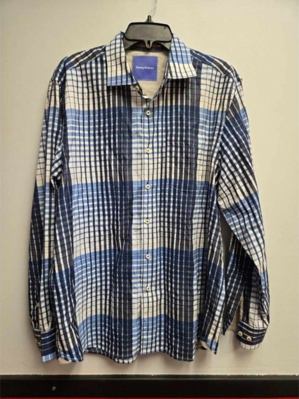 Tommy Bahama Men's L Blue Plaid Cotton Button Front Shirt Long Sleeve Beach